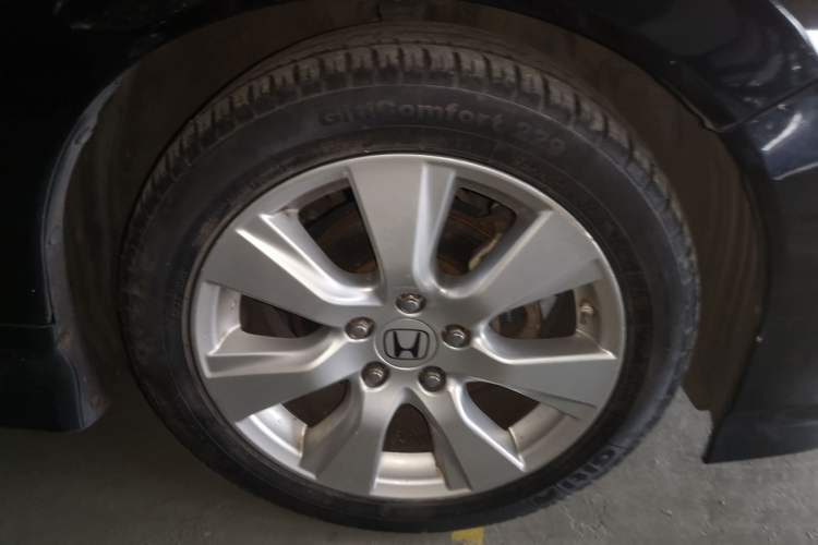 Used Honda Jade 2013 1.8L automatic Comfort version 5 seats