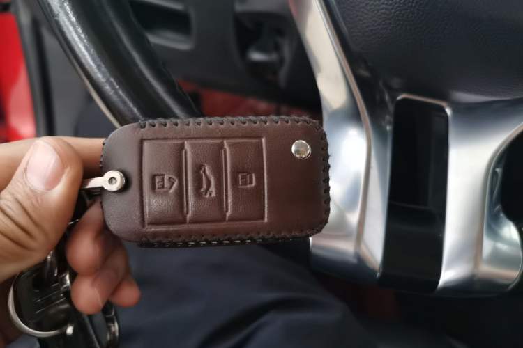 Used Roewe RX5 2018 20T Two-Wheel Drive Automatic Flagship Edition Vehicle Key