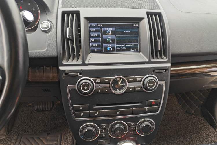 Used Land Rover Freelander 2 2013 2.0T Si4 SE Gasoline Edition Audio And AC Panel