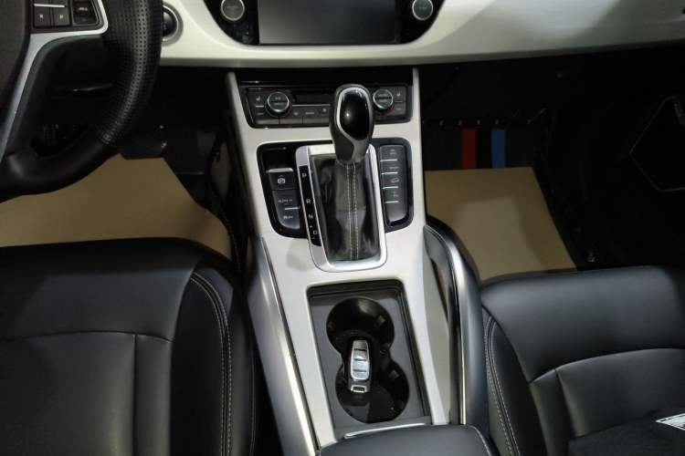 Used Geely Auto Emgrand X7 Sport 2018 1.8TD Automatic Two-Wheel Drive Smart Connect 4G Internet Edition