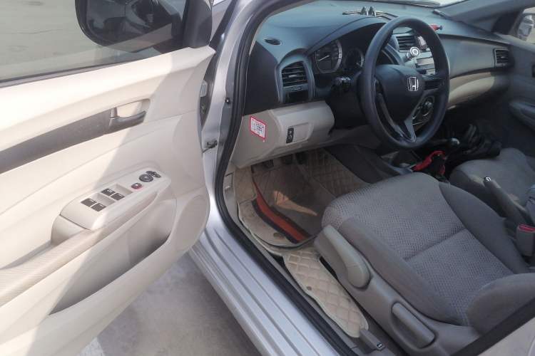 Used Honda City Classic 2012 1.5L manual Comfort version
