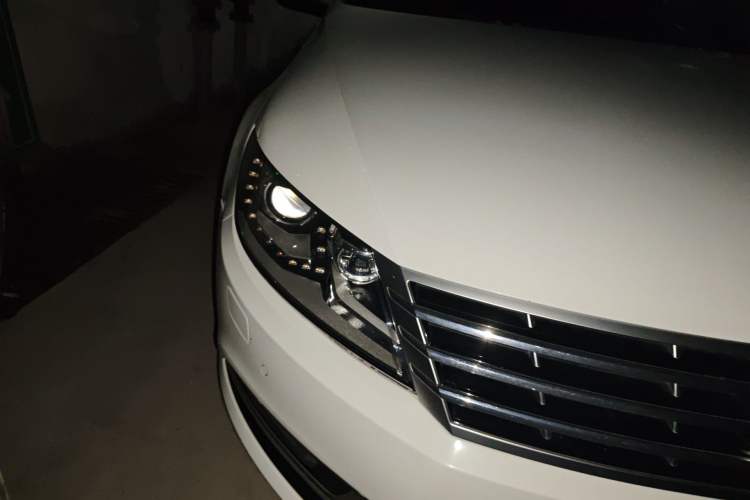 Used Volkswagen FAW-Volkswagen CC 2013 3.0 FSI V6 Right Front Headlight