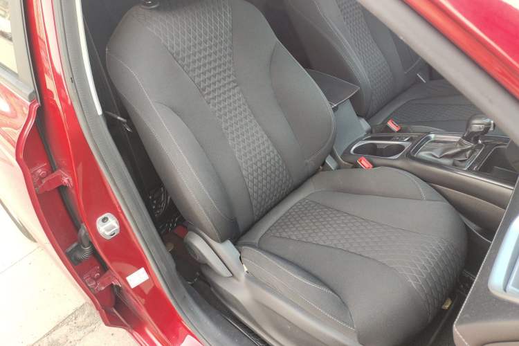 Used Roewe i5 2019 1.5L Automatic 4G Connected Langyue Edition Right Front Seat