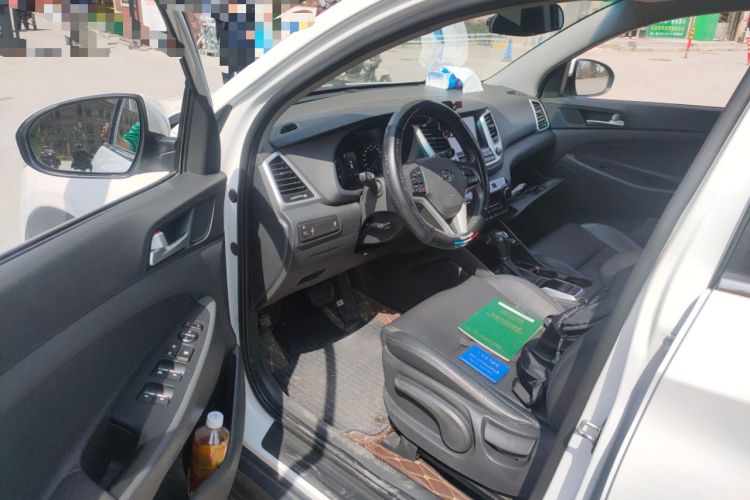 Used Hyundai Tucson 2015 1.6T Dual-Clutch Two-Wheel-Drive Smart Model Driver Seat