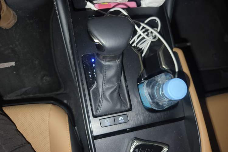 Used Lexus ES 2022 300h Deluxe Edition