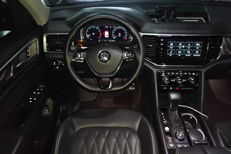 Used Volkswagen Teramont 2020 Revised Version 380TSI Four-Wheel Drive Flagship Edition Steering Wheel