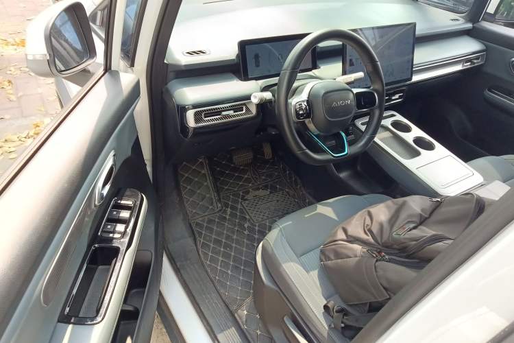 Used AION Y 2023 Younger
