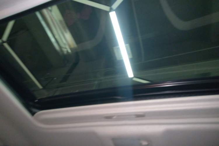 Used Nissan Tiida 2024 1.6L CVT Cool Dynamic Edition Headliner