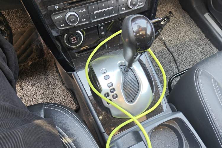 Used Renault Koleos 2014 Revised Version 2.5L Two-Wheel Drive Comfort Edition