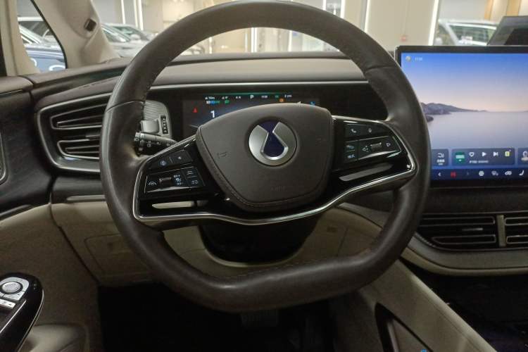 Used Denza D9 2024 DM-i 980 Four-Wheel Drive Flagship Model