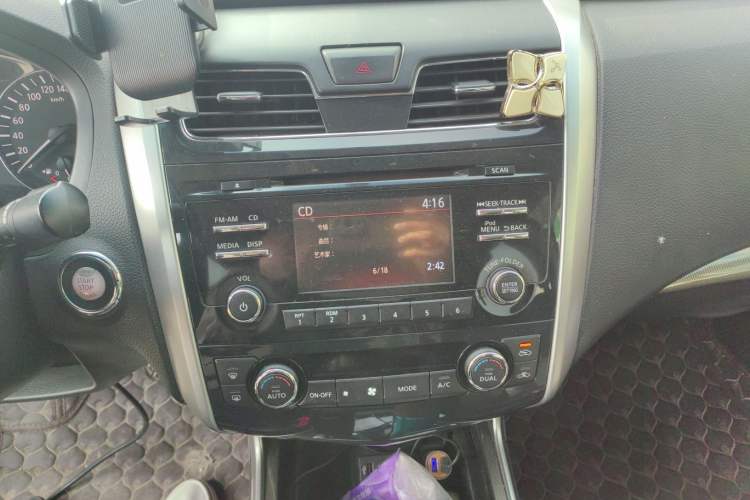 Used Nissan Teana 2013 2.0L XL Comfort Edition Audio And AC Panel