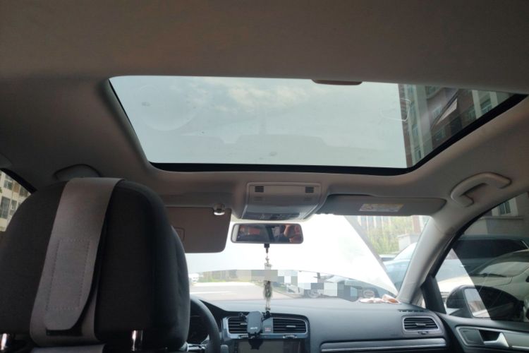 Used Volkswagen Golf 2017 1.6L Automatic Comfort Million-Vehicle Anniversary Edition Headliner