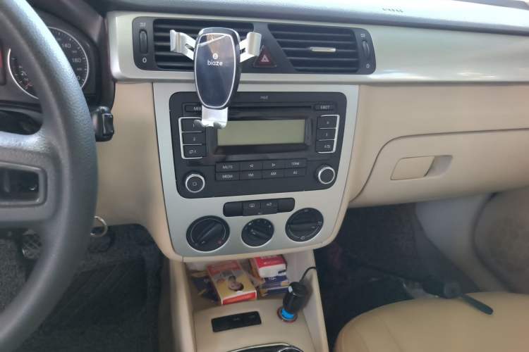 Used Volkswagen Bora 2012 1.6L Manual Fashion Edition
