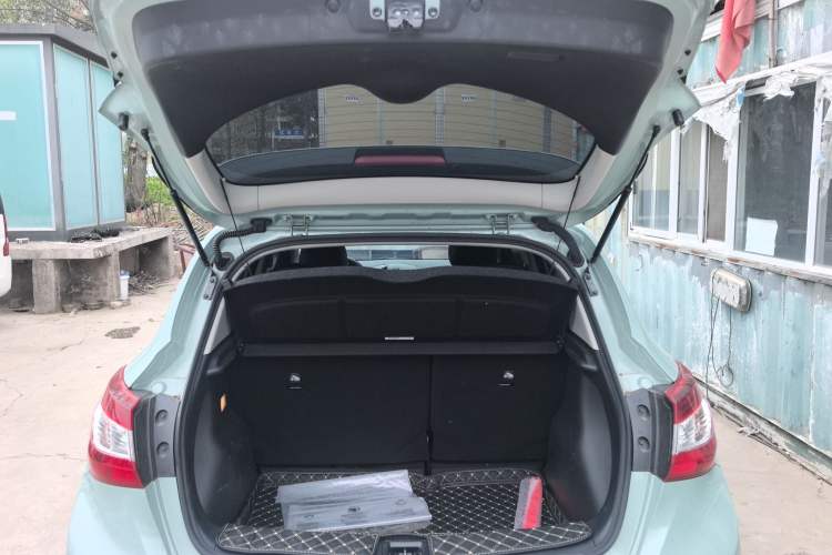 Used Nissan Tiida 2023 1.6L CVT Smart Drive Version Trunk