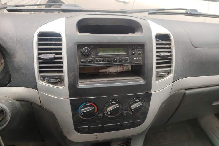 Used Foton Scenic 2014 2.0L Express Classic Long-Wheelbase Low-Roof 486EQV4
