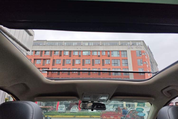 Used Dongfeng Fengon 580 2017 1.5T CVT Smart Style Model Headliner