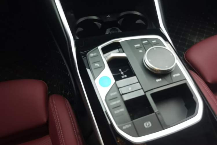 Used BMW i3 2024 eDrive 35 L

