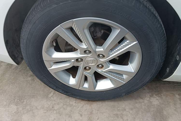 Used CHANGAN Eado 2019 High-Energy Edition 1.6L GDI Automatic Pioneer Model China VI Standard
