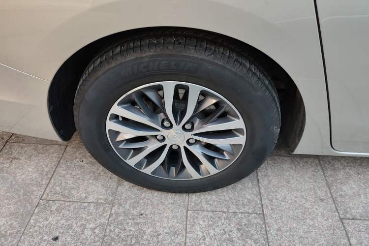 Used Buick GL8 2022 ES Landtrek 653T Comfort Edition
