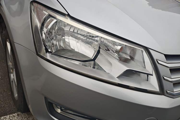 Used Volkswagen Santana 2013 1.4L Manual Comfort Edition
