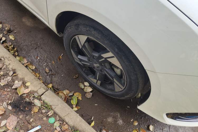 Used Geely Auto Emgrand L HiP 2022 1.5TD-DHT Pro 100KM Super Rui Right Front Wheel Hub