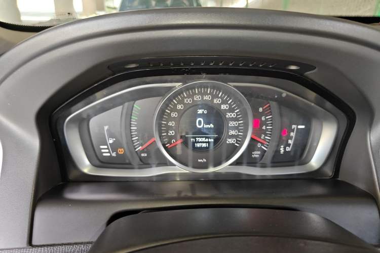 Used Volvo XC60 2016 T5 Smart Upgrade Model
