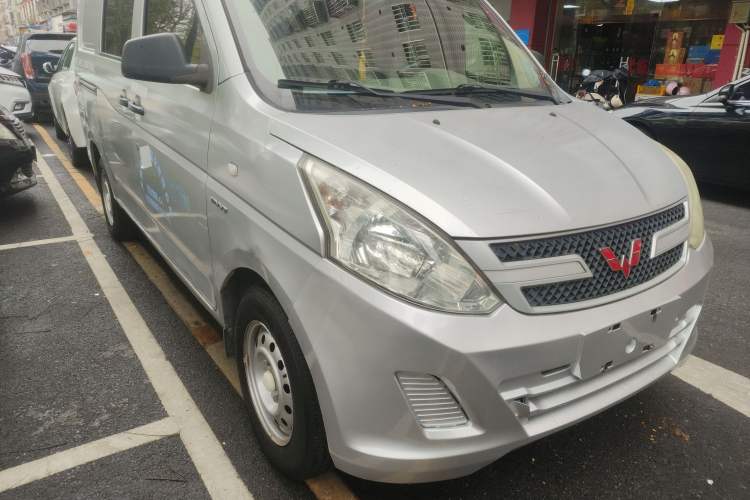 Used Wuling Rongguang V 2016 1.5L Practical Version

