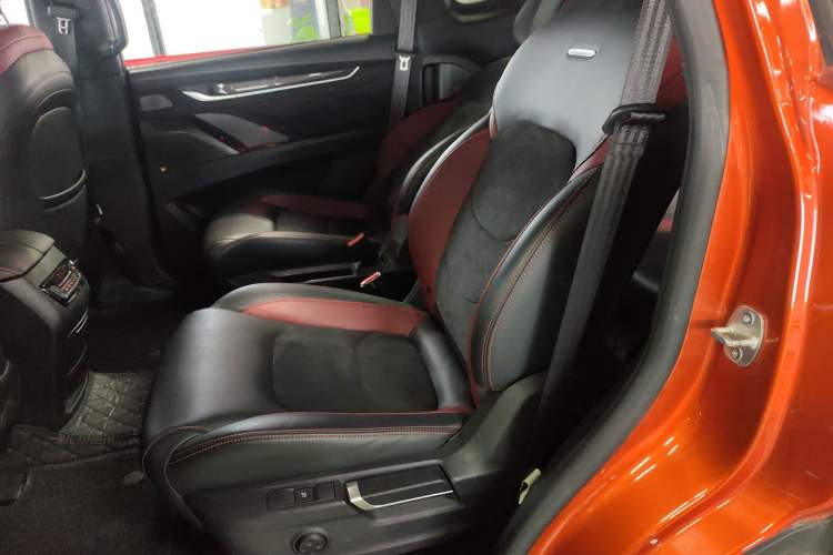 Used SAIC MAXUS D90 Pro 2020 2.0T Diesel 4x4 Alashan Edition 6 Seats Left Rear Seat