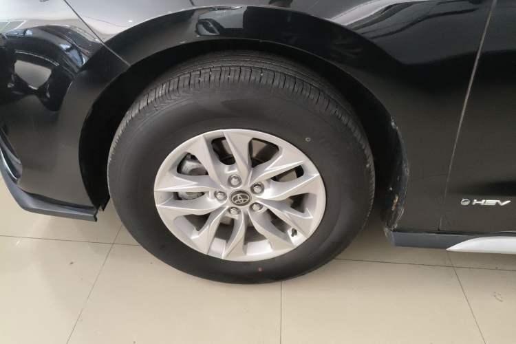 Used Toyota Granvia 2024 2.5L Hybrid Comfort Edition
