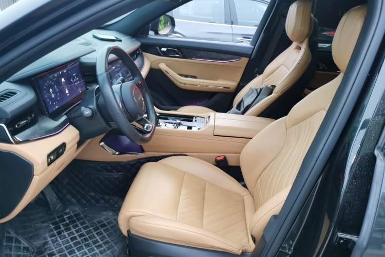 Used Lynk & Co 09 2021 2.0T Halo Seven-Seater Left Front Seat