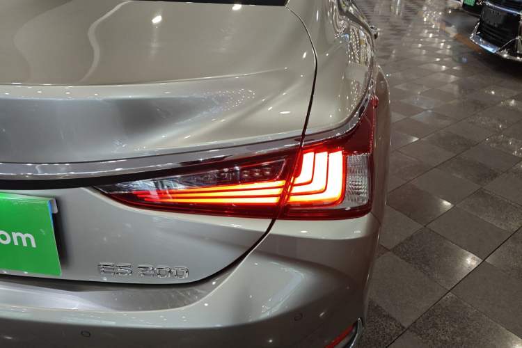 Used Lexus ES 2022 200 Excellence Edition