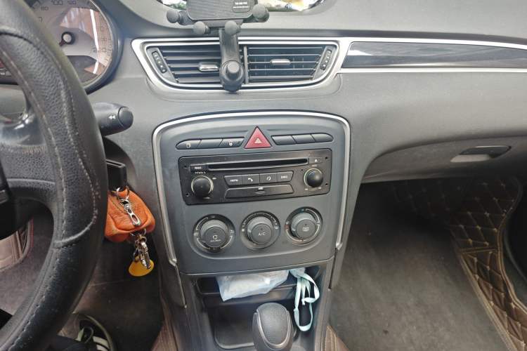 Used Peugeot 308 2014 Enjoy Edition Classic 1.6L Automatic Premium Model Audio And AC Panel