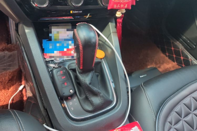 Used Volkswagen Sagitar 2018 280TSI DSG Ignite Edition Gear Lever