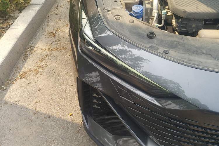 Used CHANGAN UNI-V 2023 1.5T Prestige Model Right Front Headlight