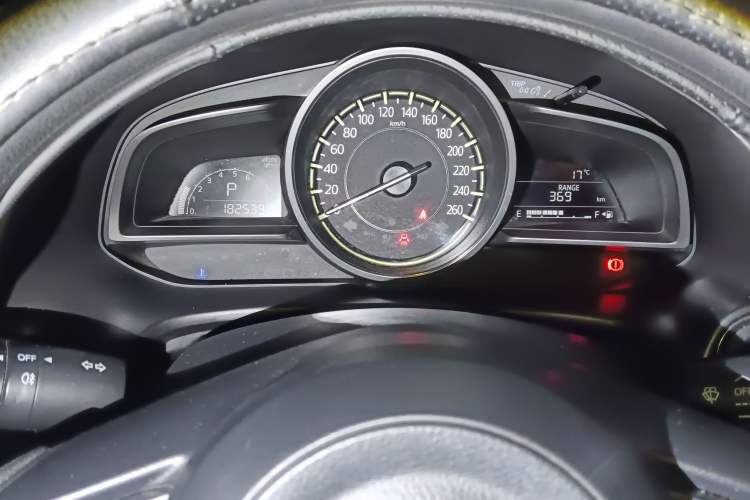 Used Mazda Mazda 3 Axela 2017 Hatchback 1.5L Automatic Comfort Model Emission Standard China V