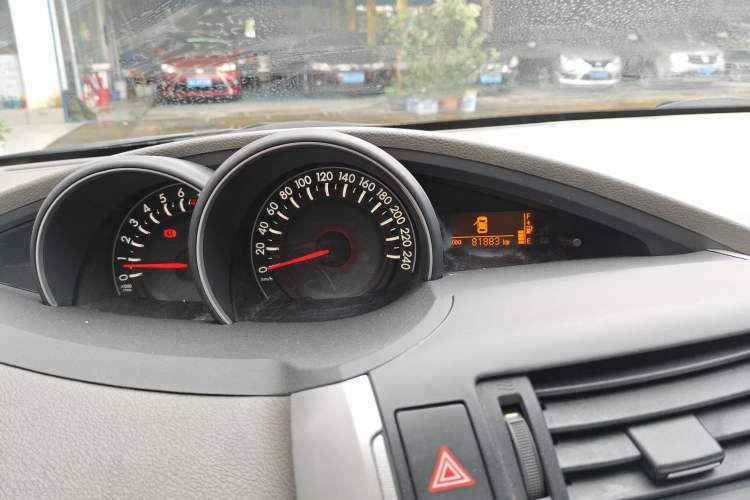 Used Toyota Verso 2015 180E CVT Crossover Edition
