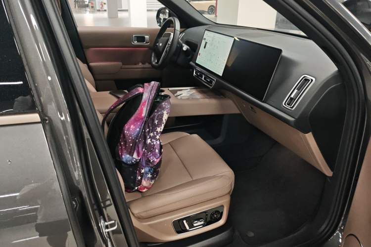 Used Li Auto L9 2025 Ultra Smart Refreshed Edition
