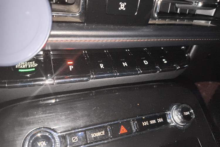 Used Lincoln Nautilus 2021 2.0T Four-Wheel Drive Luxury Edition Gear Lever