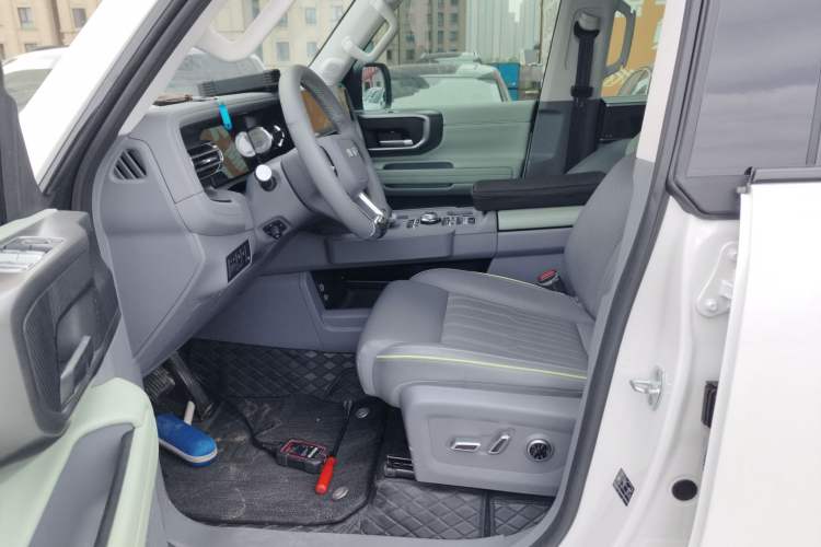 Used BAIC Off-Road BJ40 Electric Drive 2025 Standard Edition Left Front Seat