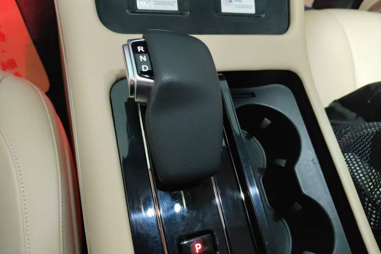 Used Hima AITO M7 2022 1.5T Rear-Drive Comfort Edition Gear Lever