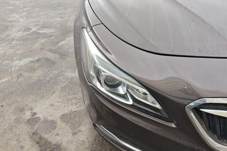 Used Buick LaCrosse 2016 20T Luxury Model Right Front Headlight