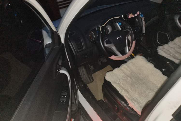 Used Changan CS35 2015 1.6L Manual Luxury Model China V Standard
