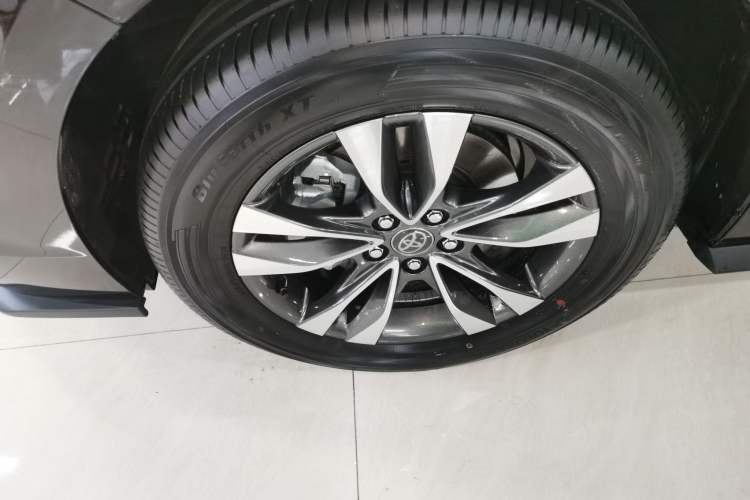 Used Toyota Granvia 2026 Model 2.5L Hybrid Prestige PLUS Four-Wheel Drive Edition
