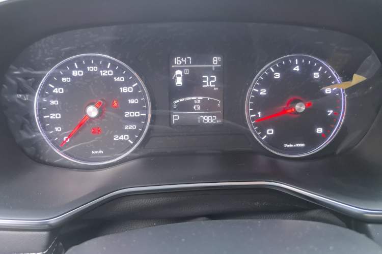 Used Roewe RX8 2019 30T Two-Wheel Drive Supreme Flagship Edition
