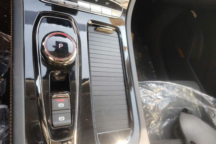 Used Skyworth HT-i 2022 1.5L PHEV 115KM Smart Value Edition
