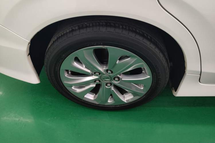 Used Honda Jade 2017 1.8L automatic Comfort version 5 seats