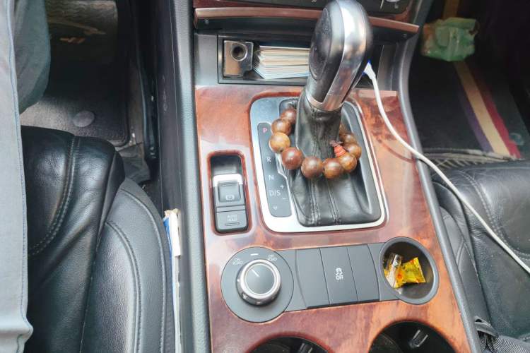 Used Volkswagen Touareg 2011 3.0 TSI Standard Version Gear Lever