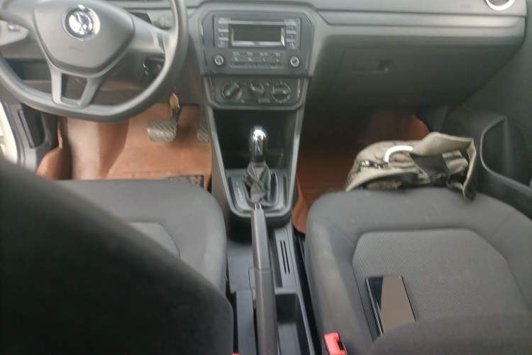 Used Volkswagen Jetta 2017 1.5L Automatic Fashion Model Gear Lever