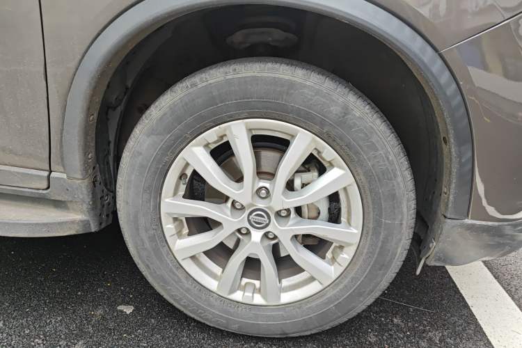 Used Nissan X-Trail 2019 2.0L CVT Comfort Edition 2WD Right Front Wheel Hub