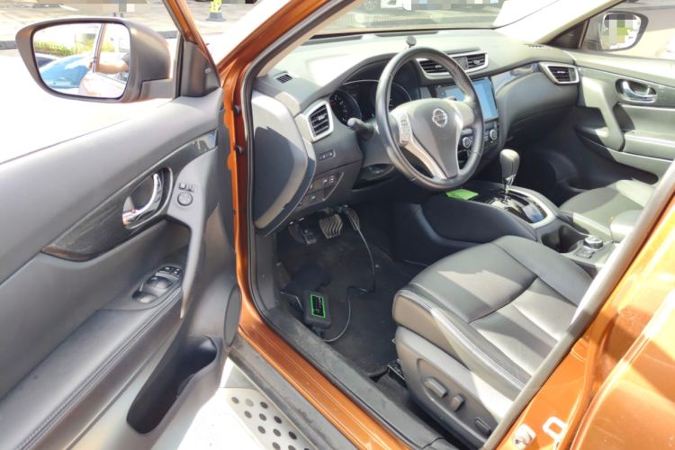 Used Nissan X-Trail 2015 2.5L CVT Leading MAX Edition 4WD